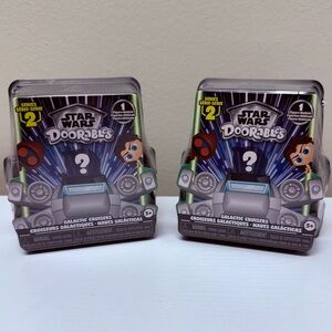Set of 2 Never opened Disney Doorables Star Wars Galactic Cruisers Series 2